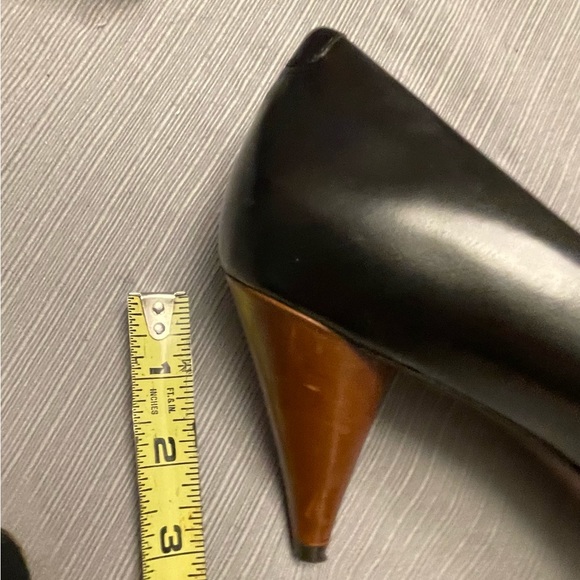 Banana Republic Black Leather Peep Toe Cone Heels 8.5M - Picture 10 of 10
